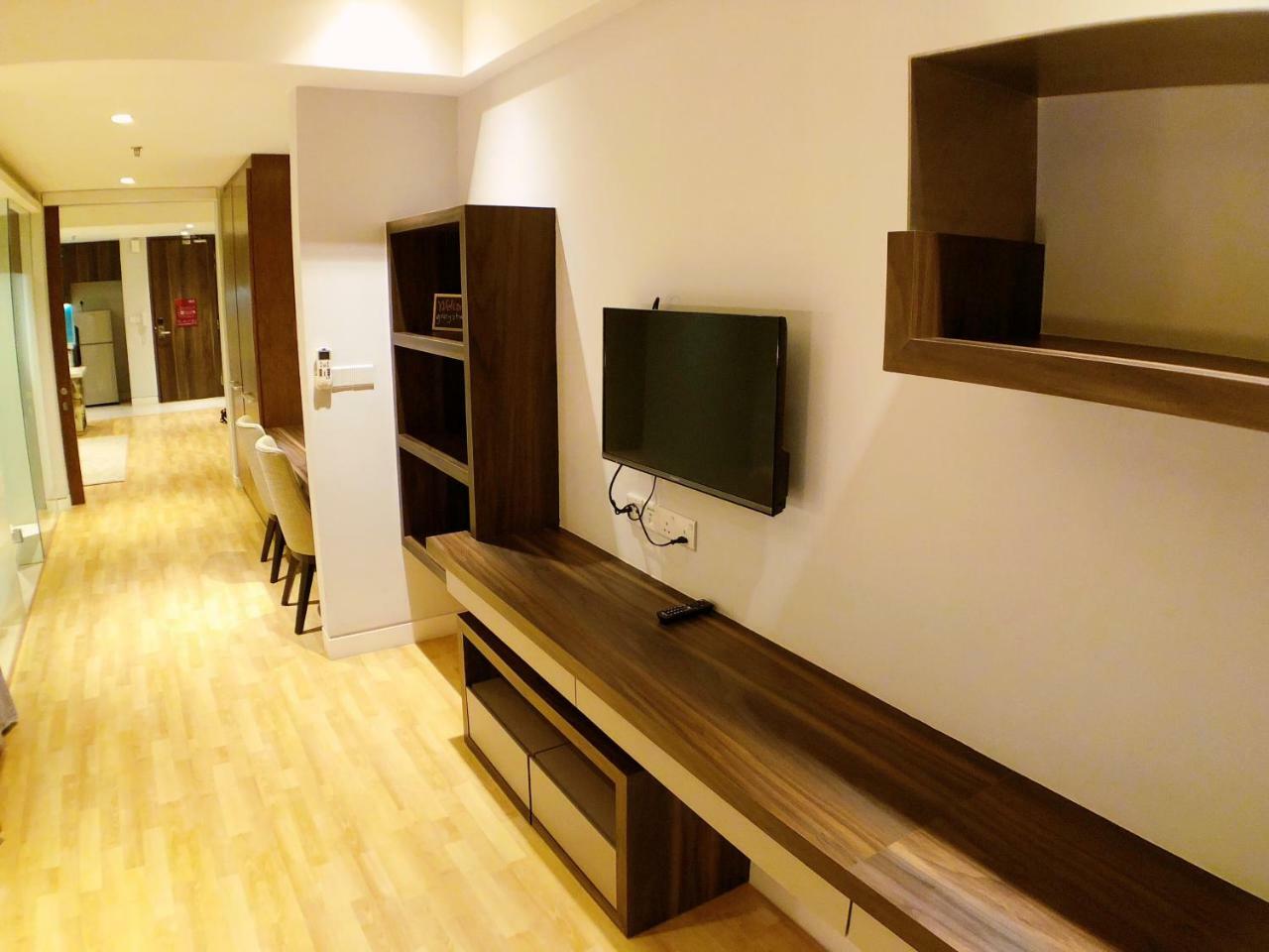 Greystone Haus D Majestic Place Apartment