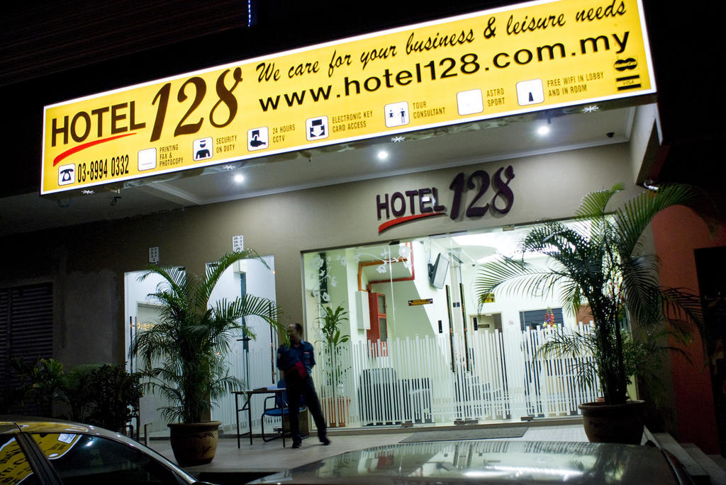 128 2* Kuala Lumpur