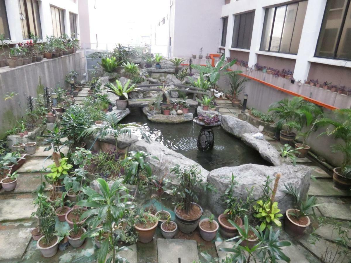 Apartment International *