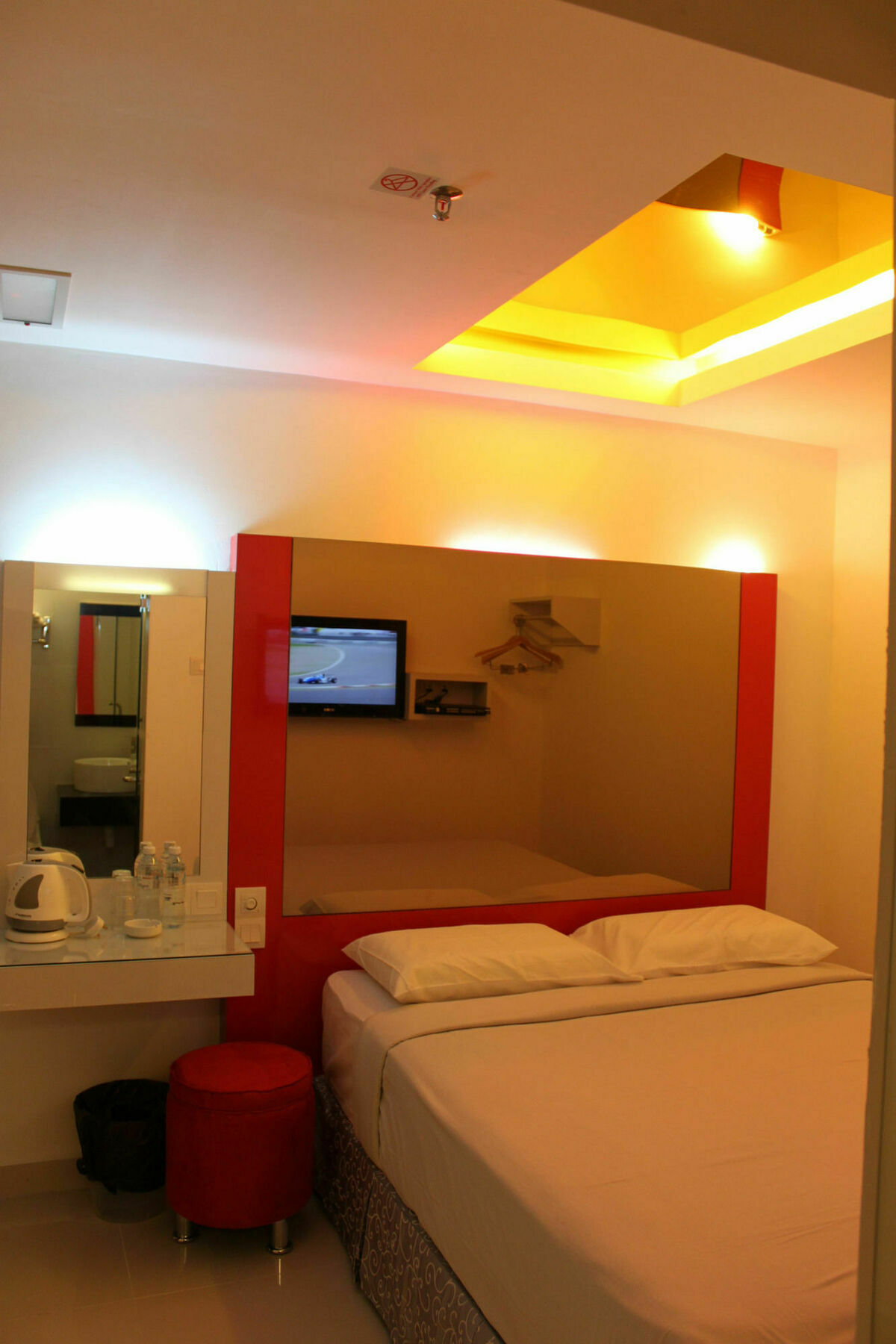 Hotel Time *