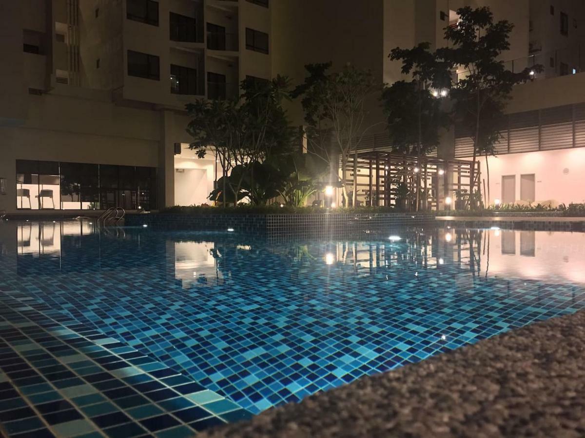 Vim 3 At Bdr Menjalara Near Eateries & Mall, Free Parking *
