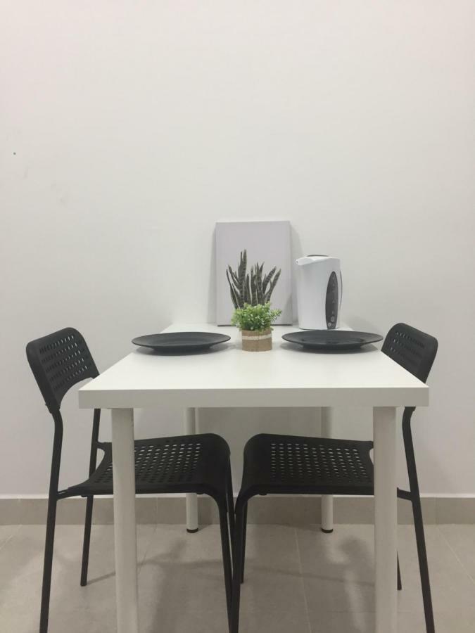 Vim 3 At Bdr Menjalara Near Eateries & Mall, Free Parking