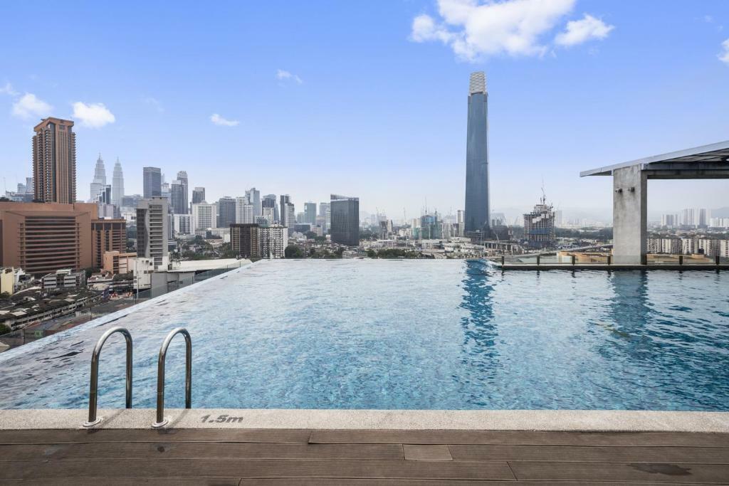 Greystone Haus D Majestic Place Apartment