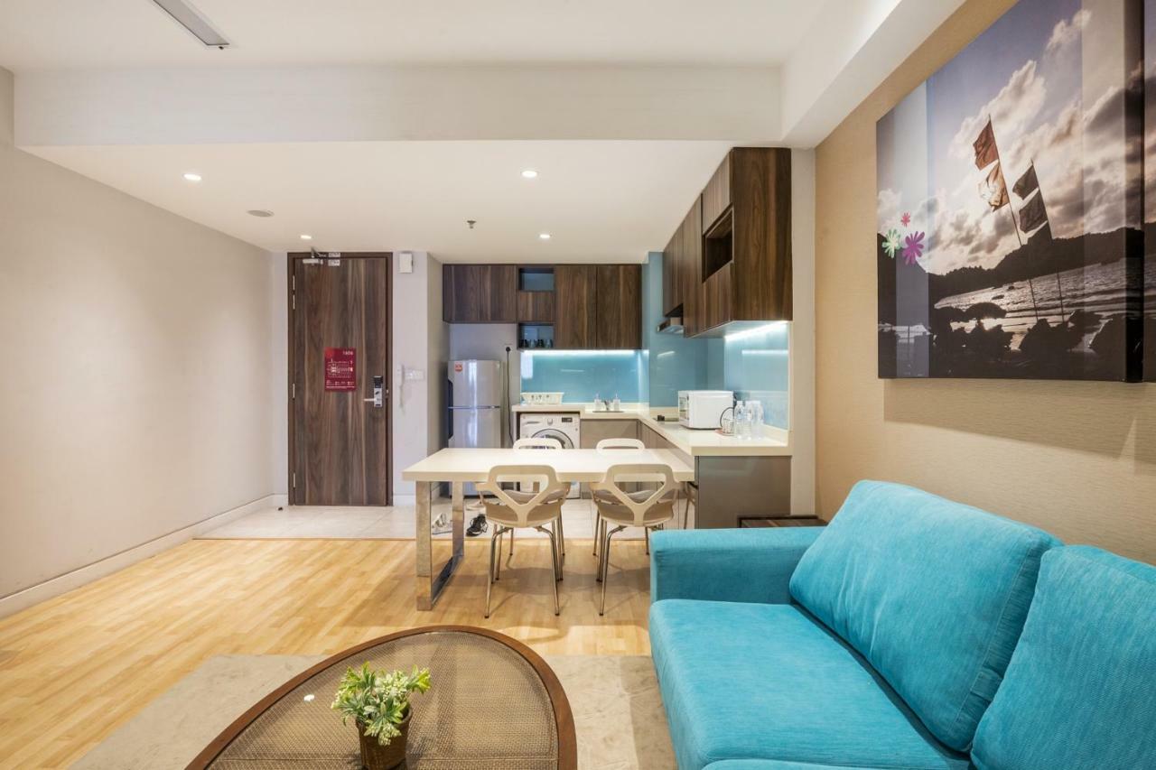 Greystone Haus D Majestic Place Apartment