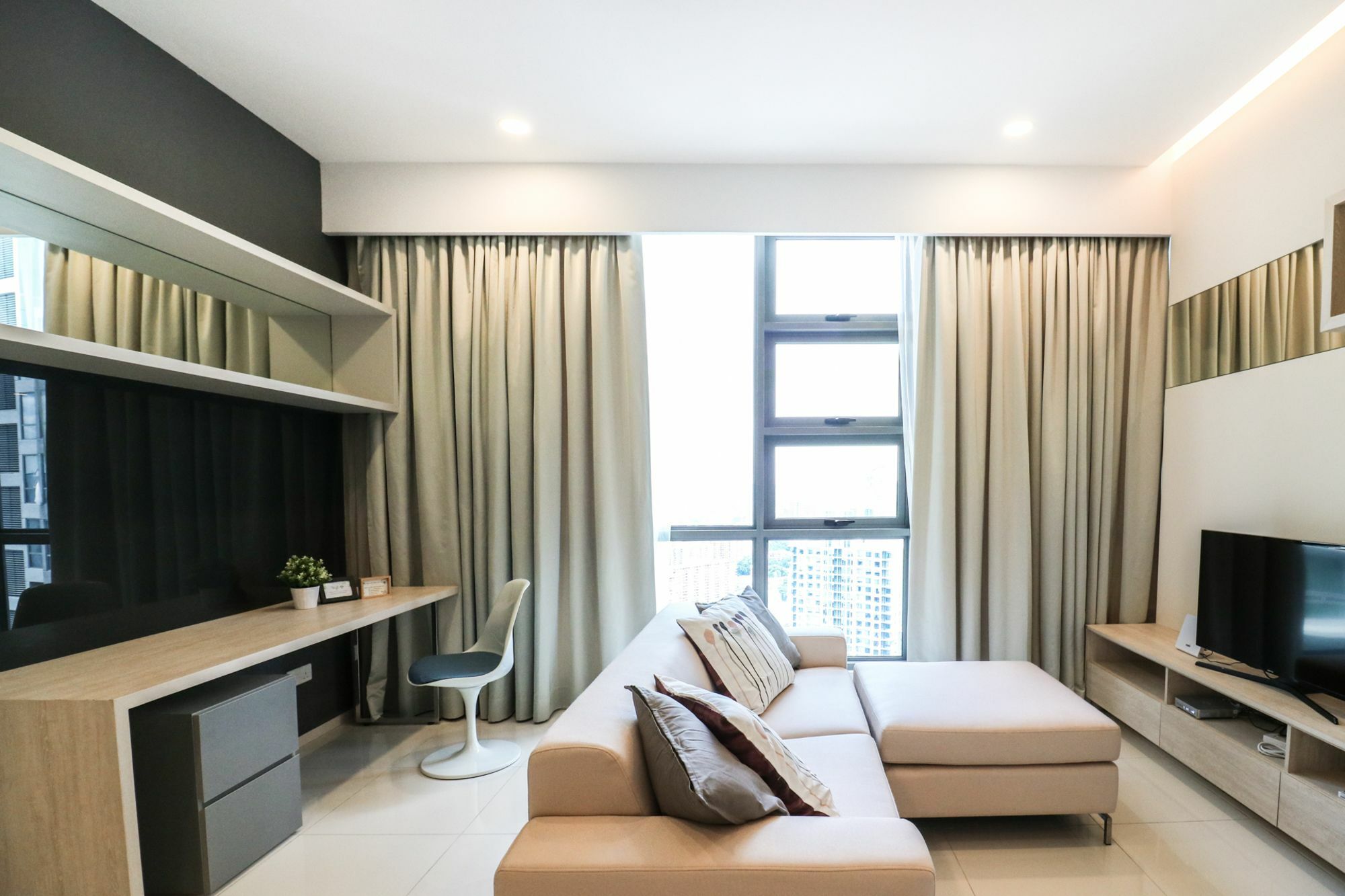 Victoria Robertson Apartment