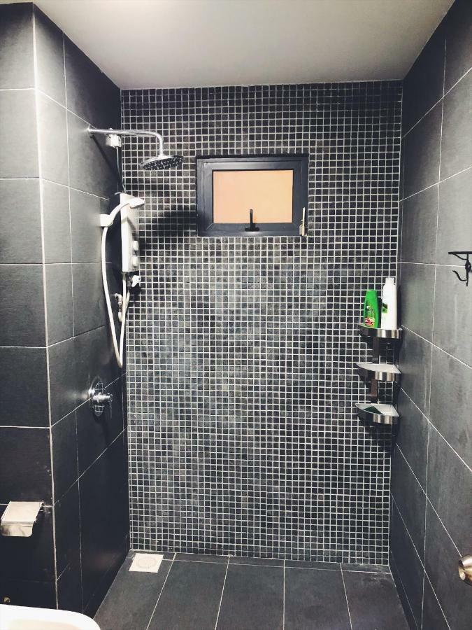 Parkhill Apartment- *