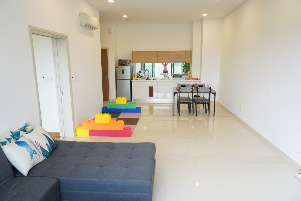 Lulu In Desa Parkcity Apartment *