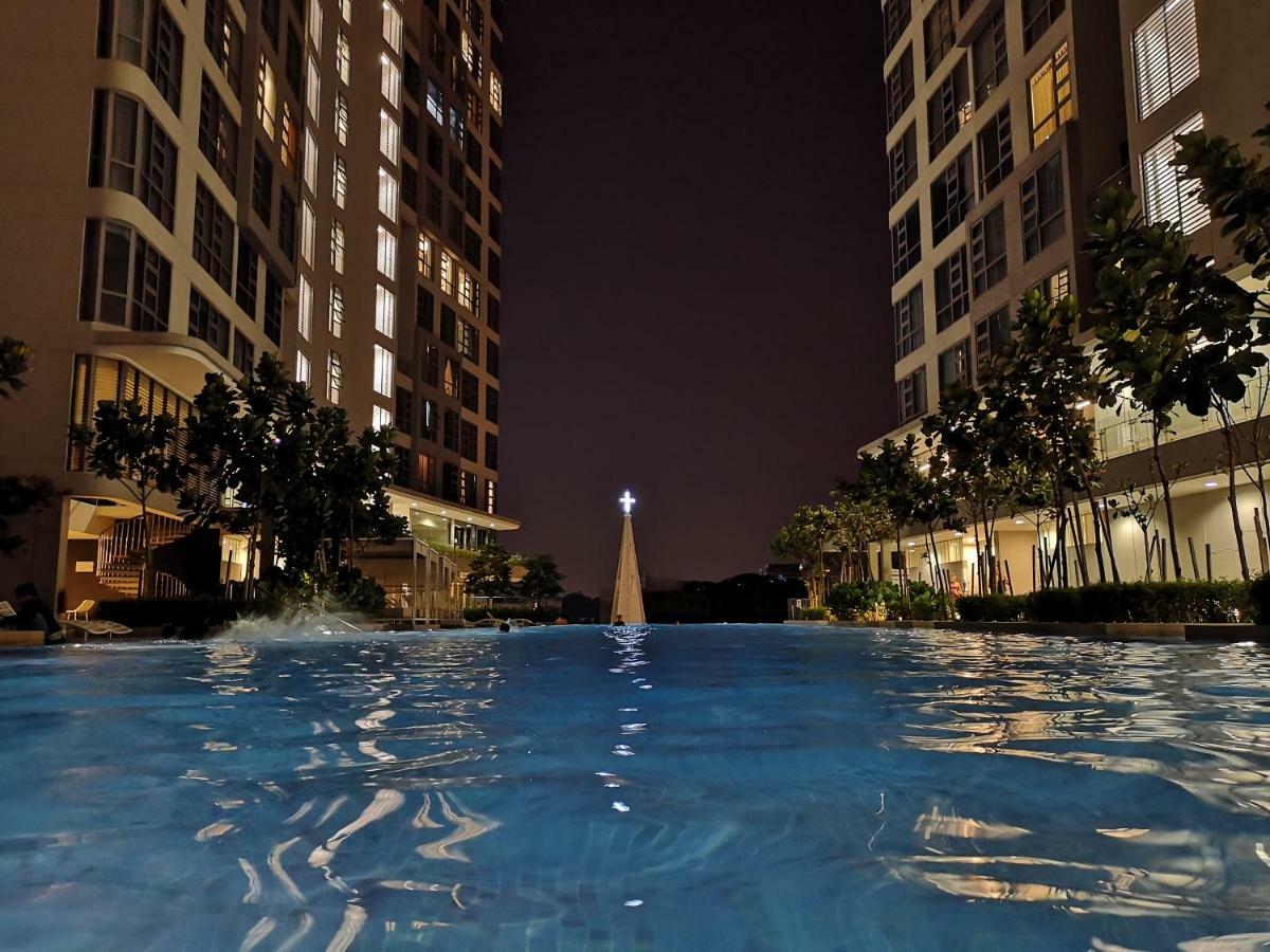 Golden Homestay@ The Robertson Bukit Bintang Apartment *