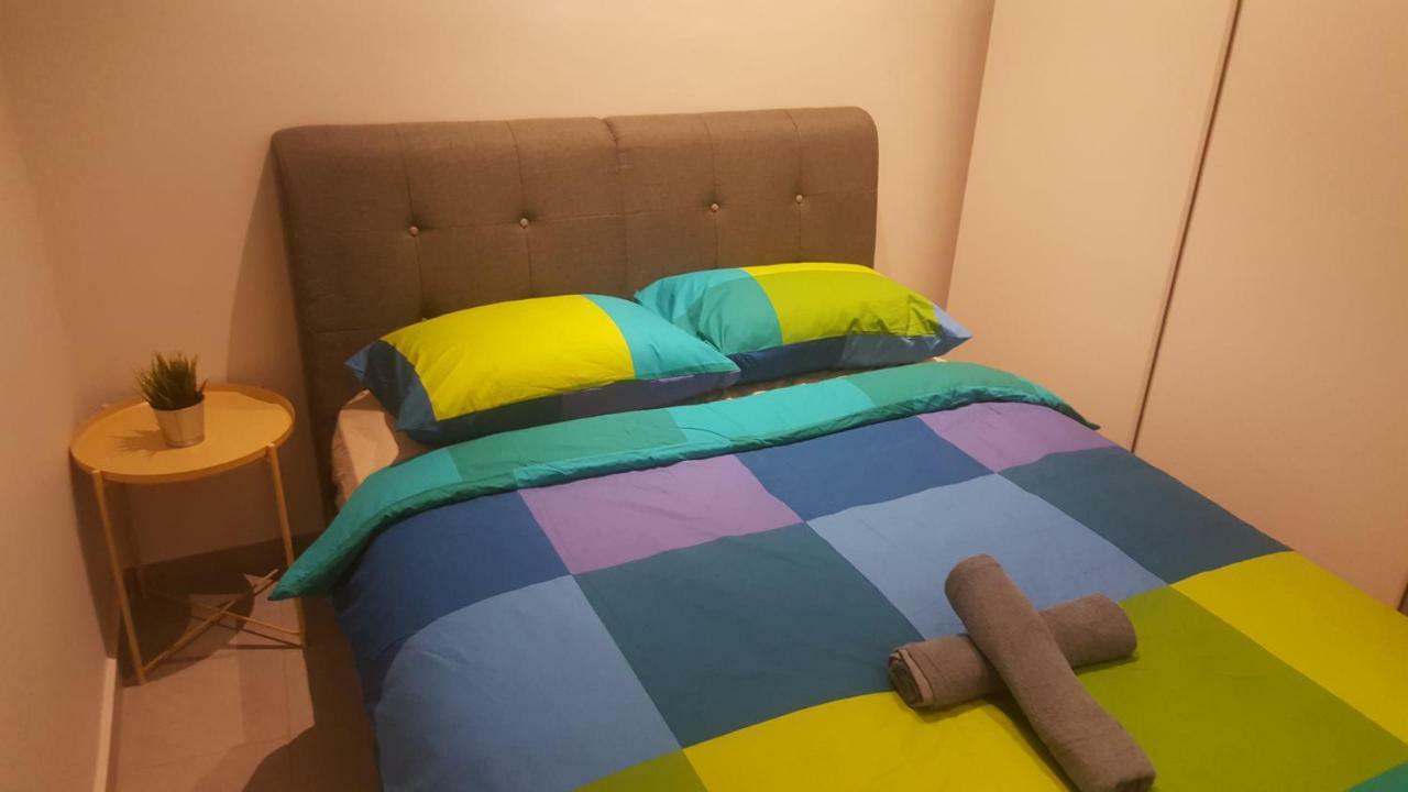 Parkview Service Apartment *