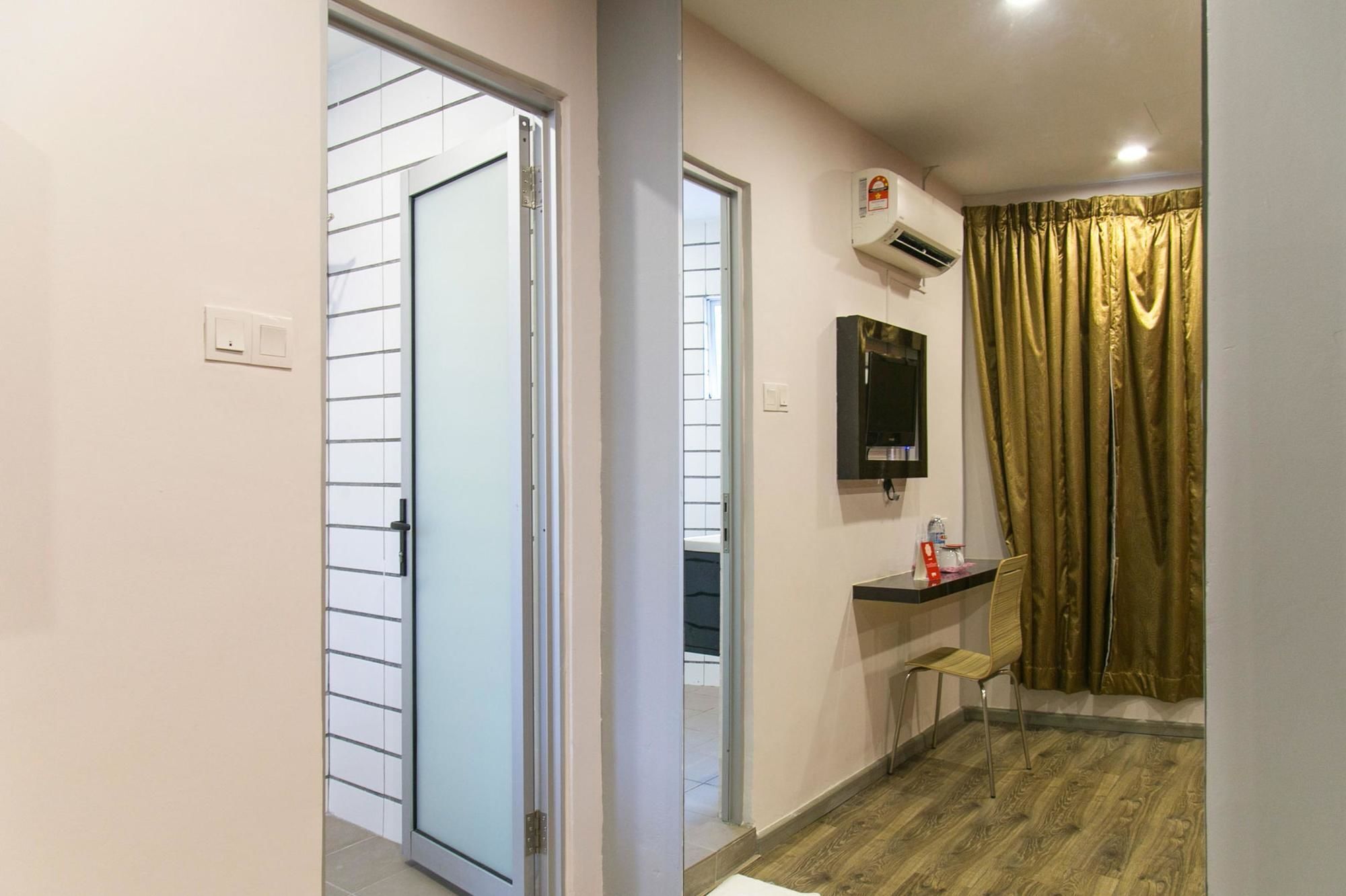 Oyo 296 Kk Jalan Pahang 3*