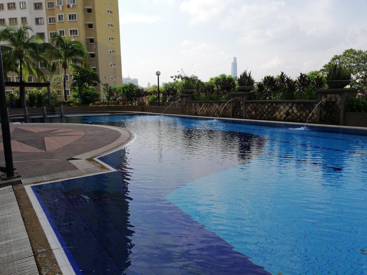 962m² 3 Slaapkamer, 2 Privé Badkamer In Genk * Kuala Lumpur