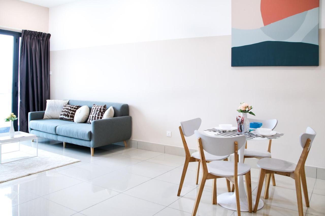 Victoria One Residences Apartment *