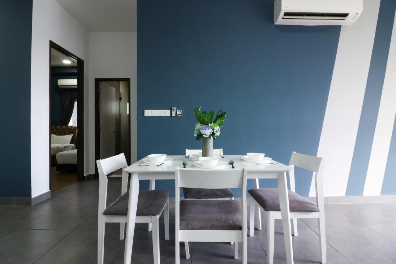 Victoria Sentrio Suites Apartment