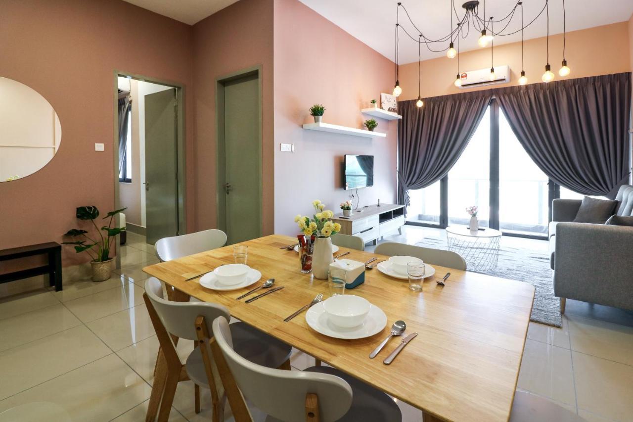 Victoria One Residences Apartment *