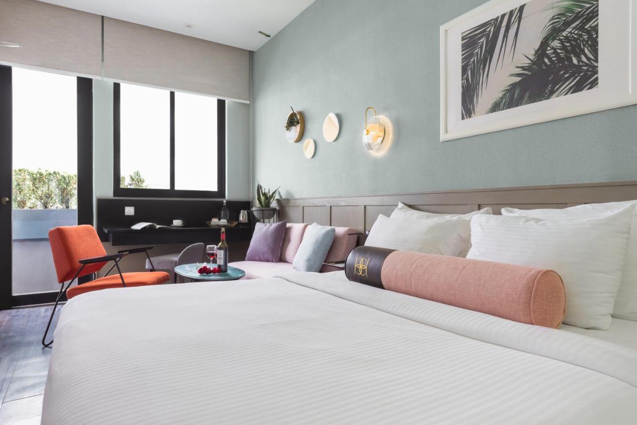 Hotel & Bella Boutique