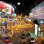 City Apartment At Times Square