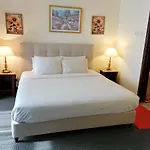 Premier Suites At Times Square