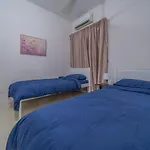 Zen 3-Bedroom W Pool 6 Pax - Semarak