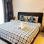 Summer Suites Klcc By Castle Classy