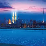 6 Pax Regalia Suite & Residences - Infinity Pool With Kl City View