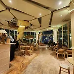 Regalia Comfort Suites Klcc Skypool