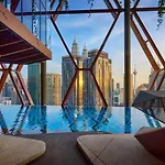 Scarletz Suites Klcc Twin Tower By Purple Orchid