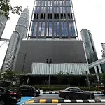 Two Bedroom Apartment Klcc With Rooftop Pool And City View