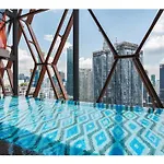Scarletz Suites Klcc Twin Tower By One39 Kl
