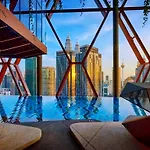 Scarletz Suites Klcc Twin Tower By One39 Kl