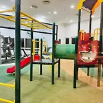 Taragon Service Apartment- Kl