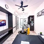 Millerz Square Kuala Lumpur - Sky Pool & Gym - Free Parking, Wifi