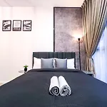 Millerz Square Kuala Lumpur - Sky Pool & Gym - Free Parking, Wifi