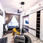 Millerz Square Kuala Lumpur - Sky Pool & Gym - Free Parking, Wifi