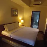 Kl New Apartment At Times Square