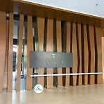 Anggun Residence Near Klcc & Bukit Bintang Walk To Monorail St By Cloud Host