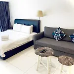 Holiday At Klcc Mercu Summer Suites