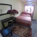 Pinggir Ttdi Damansara Homestay For Big Group Up To 35 Pax