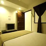 Leisure Home Stay - Gemilang