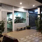 Urban Bird Hotel