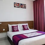 Oyo 180 V Hotel