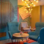 Living At Dsulaiman