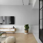 Quadro Residence