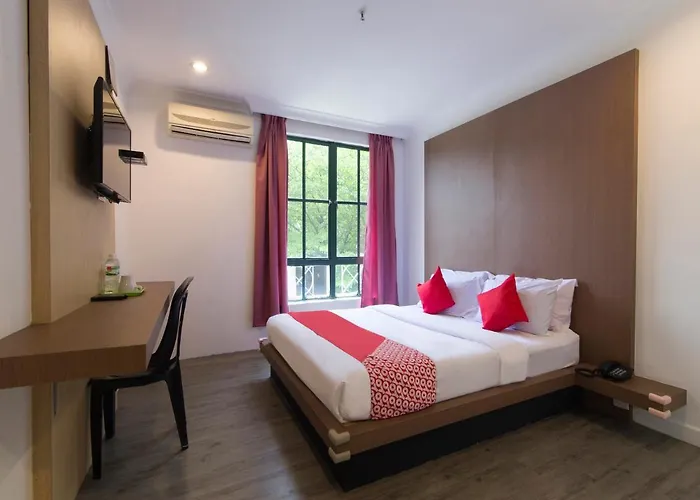 Azimuth Hotel