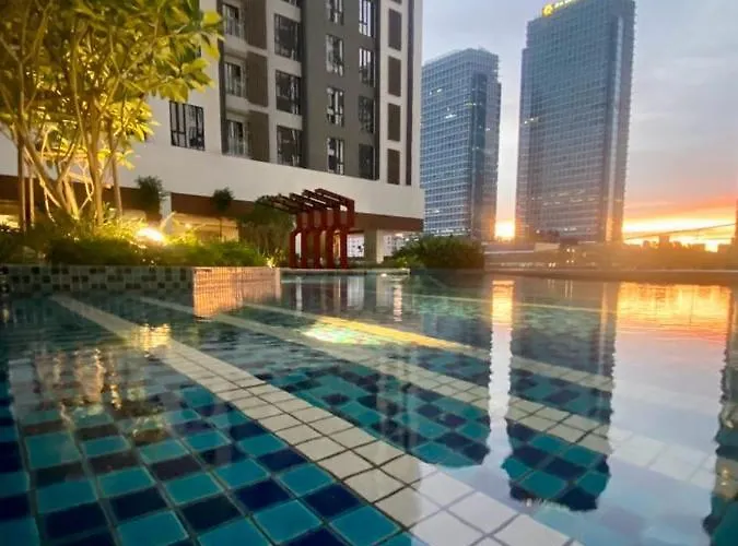 Sentral Suites By Rkd Home