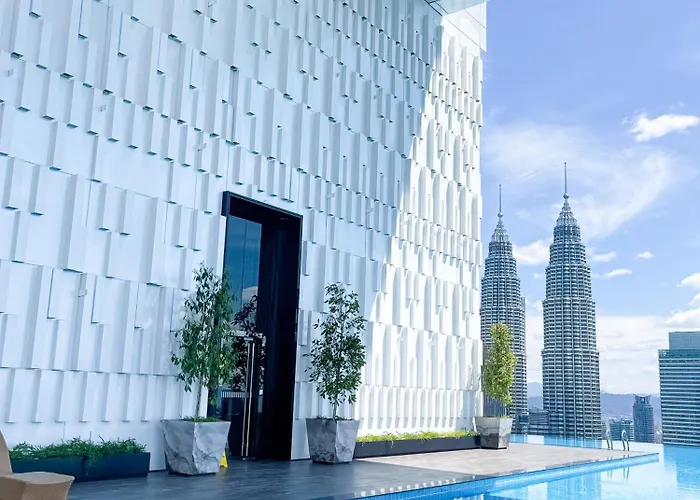 Face Kl Tower Klcc Pavilion By Kimiro