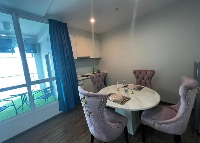 Honeymoon Suite By A Legacy Hotel - Klcc Lake View