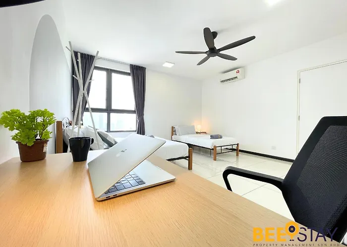 Balcony Klcc View Kampung Baru Luxurious