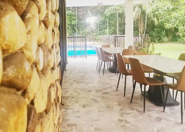 Bali Modern Style Villa Up To 20Pax In Kl