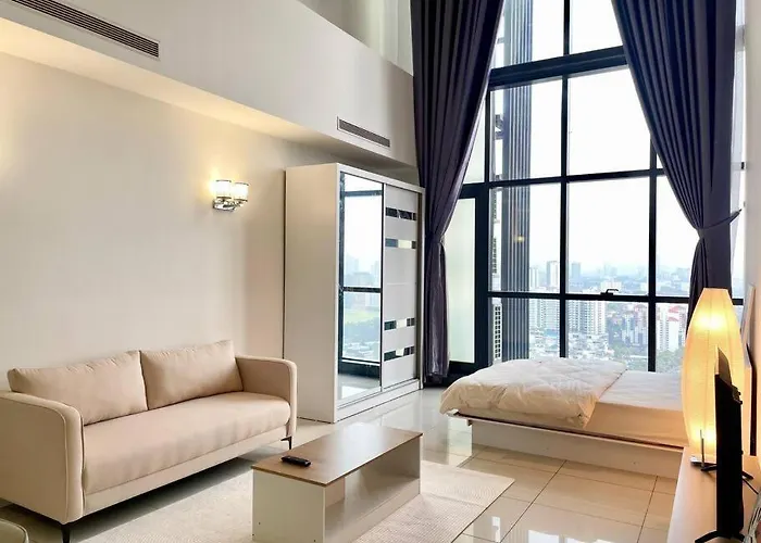 M City Duplex Studio Stunning High Floor View!