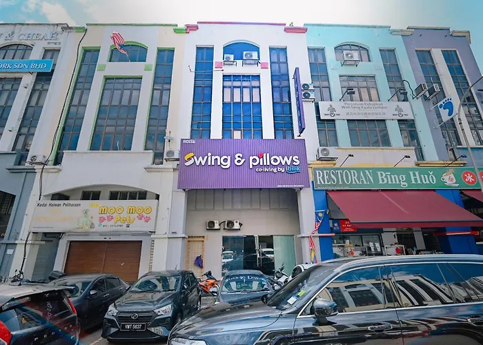 Swing & Pillows - Kl Kuchai Lama